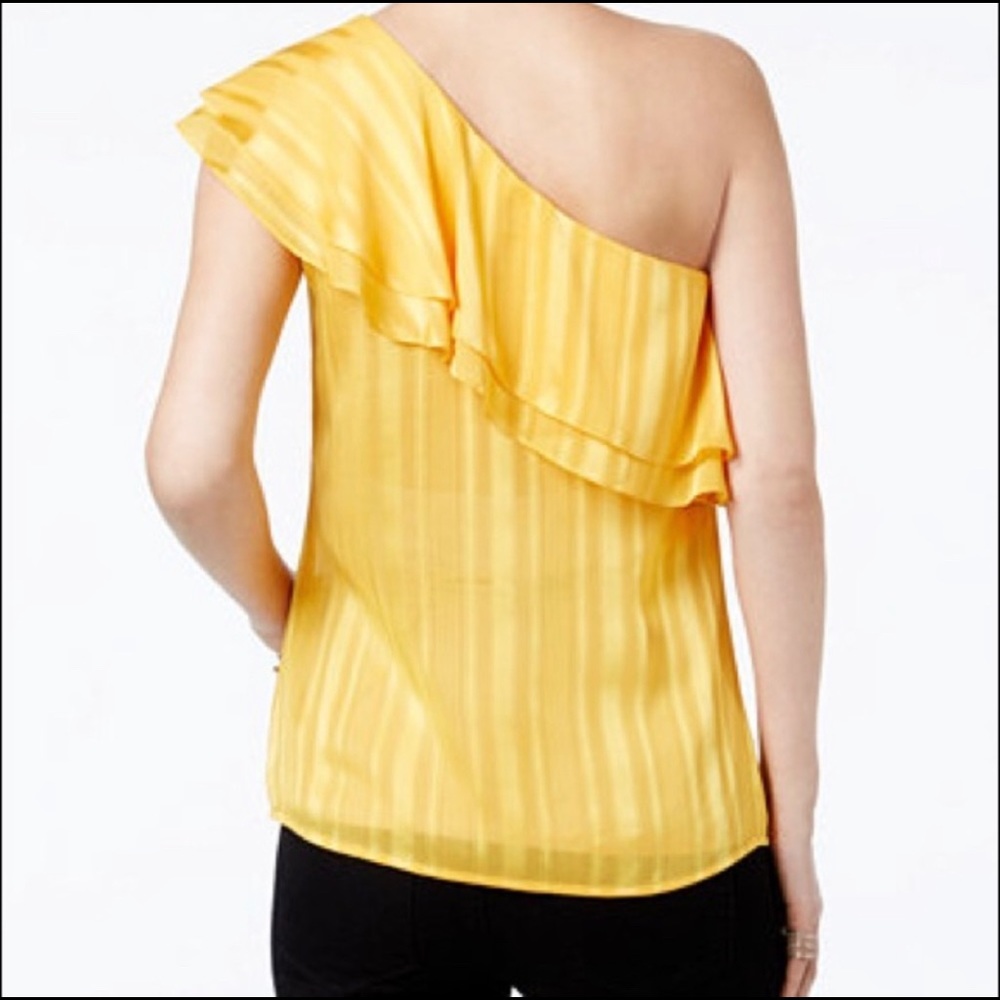 💕Michael Kors Yellow One Shoulder Ruffle blouse - Picture 2 of 6
